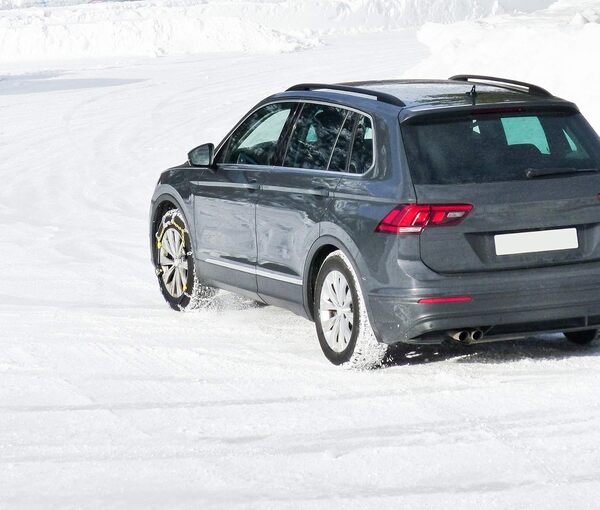 MICHELIN EXTREM GRIP AUTO 4x4, Chaînes à Neige métalliques spéciales 4x4, SUV, Camping car, Véhicules utilitaires, N°280 - Tension Automatique - Maillons 13 mm - Adhérence Optimale sur Neige Verglas