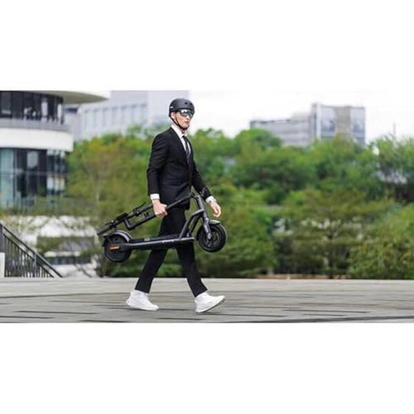 Découvrez notre test détaillé de la trottinette électrique tout-terrain Navee N65i : performances, confort et durabilité au rendez-vous pour vos aventures urbaines et off-road.