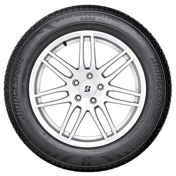 Découvrez notre test complet du pneu Bridgestone Weather Control A005 EVO 185/55 R15 : performance, adhérence et fiabilité toutes saisons pour votre voiture. 