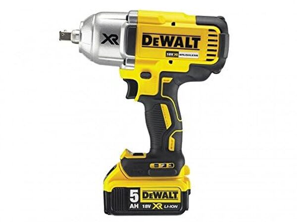 Découvrez notre test détaillé de la boulonneuse à chocs DEWALT DCF899P2-GB : puissance 950Nm, batteries 18V 5Ah et performances professionnelles à la loupe. 