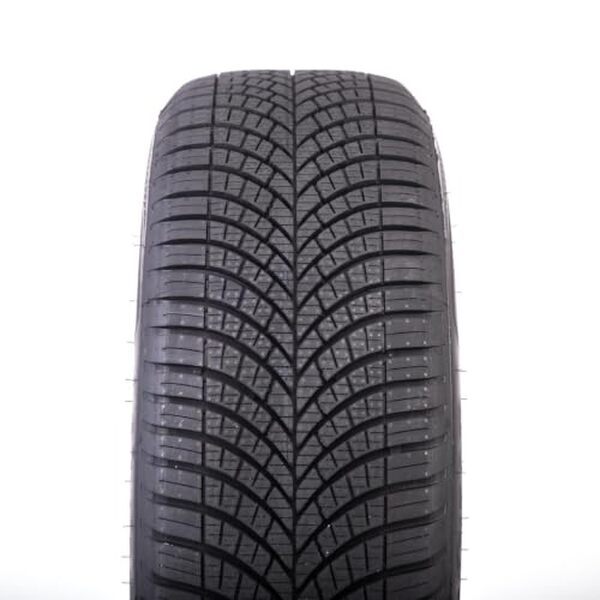 Découvrez notre test complet du pneu Goodyear Vector-4S G3 XL : performances, adhérence et durabilité en toutes saisons pour tous les types de routes.
